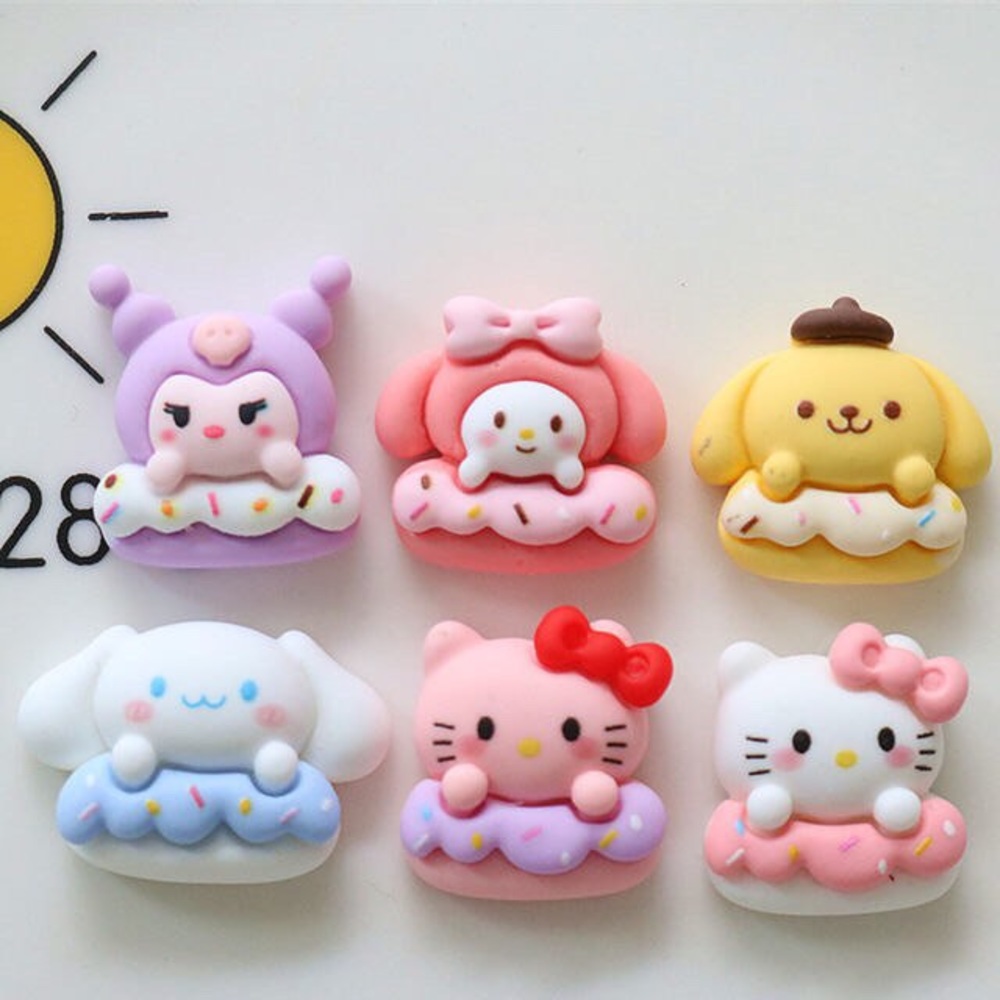 Sanrio donuts 🍩 - Picture 2 of 3